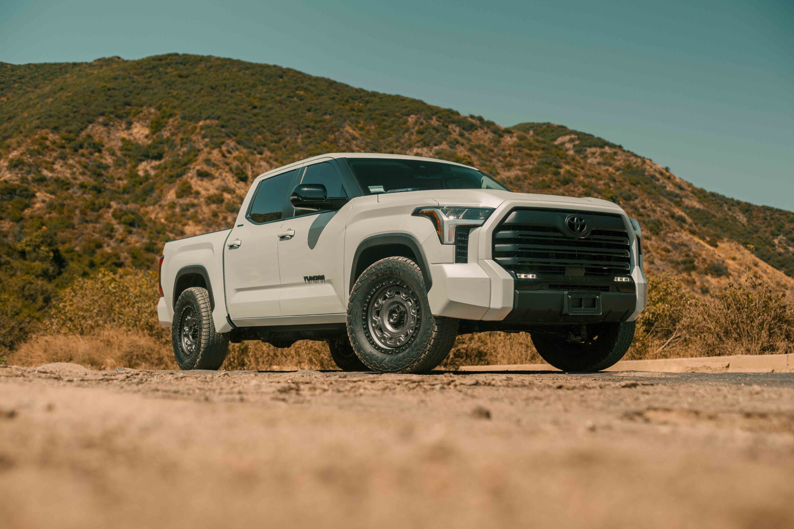 TOYOTA TUNDRA